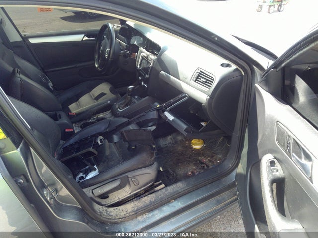 3VWD17AJXEM418730 Volkswagen Jetta Sedan Se