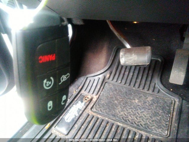 1C4RJFCG3KC577073 Jeep Grand Cherokee Overland