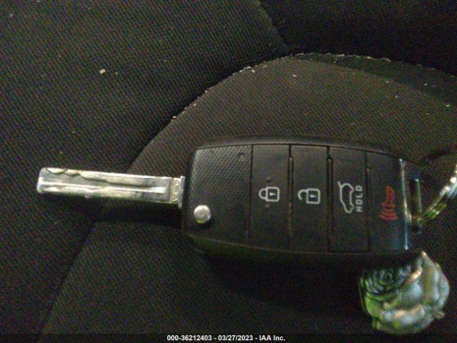 KNDJN2A27G7855023 KIA Soul Base