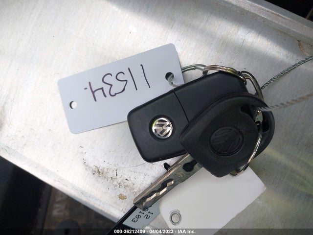 2016 Volkswagen Tiguan, VIN: WVGBV7AX1GW607137