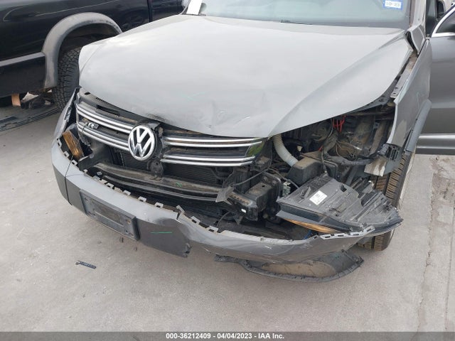 2016 Volkswagen Tiguan, VIN: WVGBV7AX1GW607137