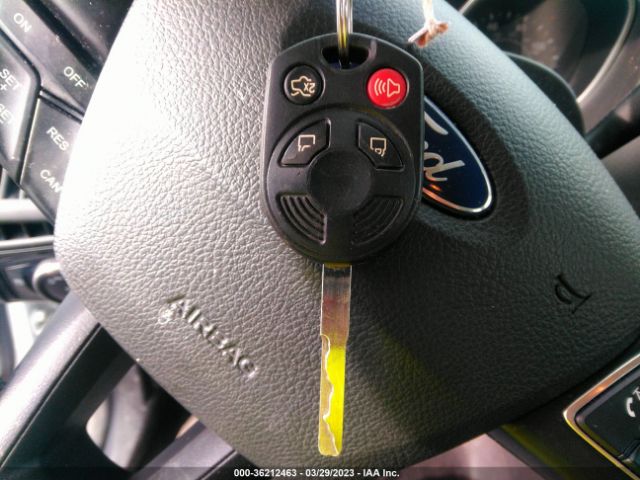1FADP3F20JL207923 Ford FOCUS SE