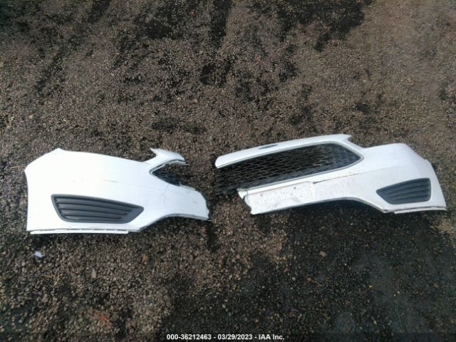1FADP3F20JL207923 Ford FOCUS SE
