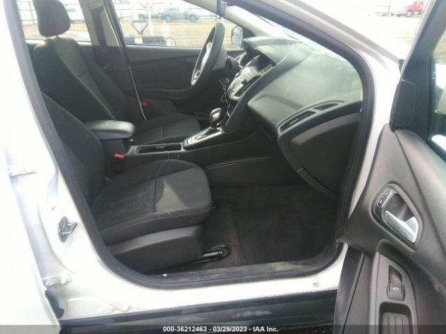 1FADP3F20JL207923 Ford FOCUS SE