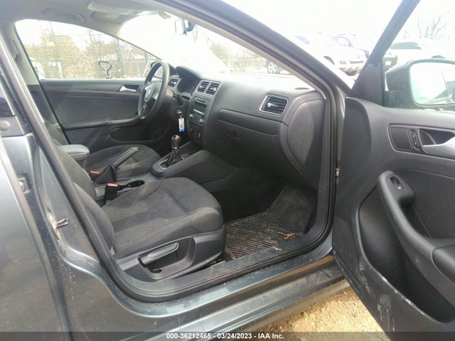3VW1K7AJ1EM385262 Volkswagen Jetta Sedan S