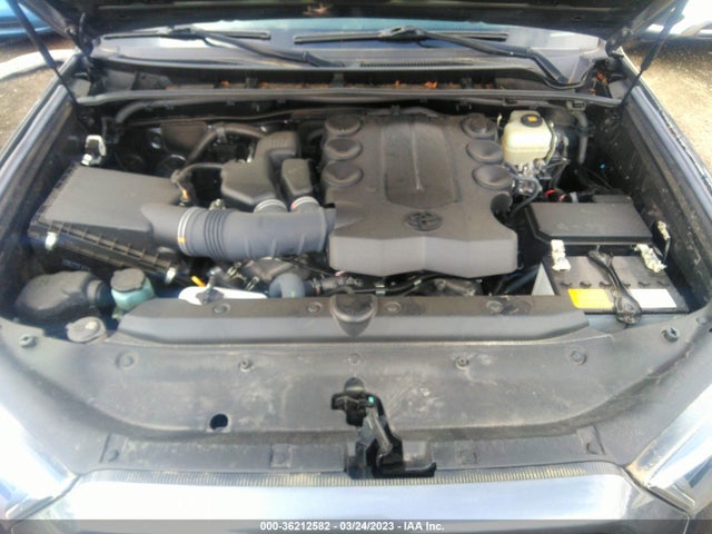 Toyota 4RUNNER SR5 2018 JTEBU5JR5J5554867 Image 11