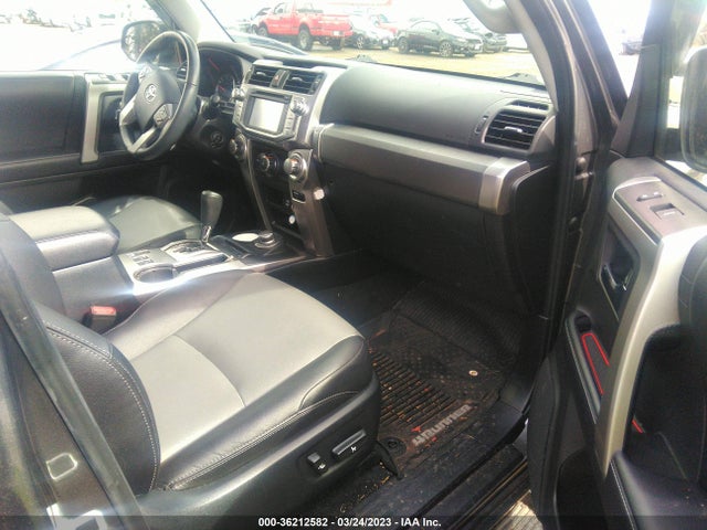 Toyota 4RUNNER SR5 2018 JTEBU5JR5J5554867 Image 6