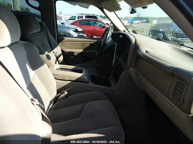 2005 GMC YUKON SLE VIN: 1GKEC13T45R138205