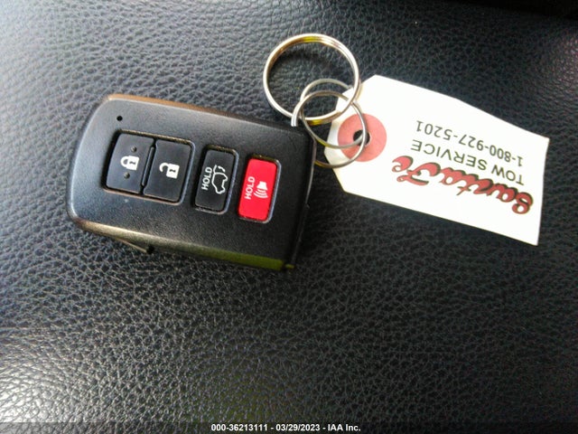2017 Toyota RAV4, VIN: JTMRJREV5HD073463