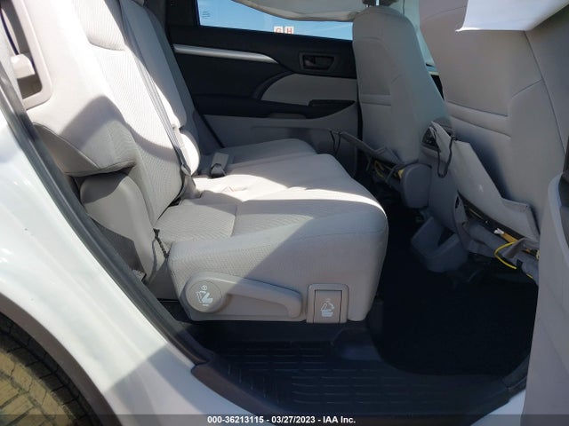 Toyota Highlander Le 2018 5TDZZRFH4JS254789 Image 9