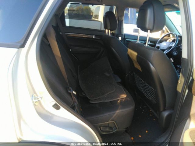 5XYKT4A63EG520611 KIA SORENTO LX