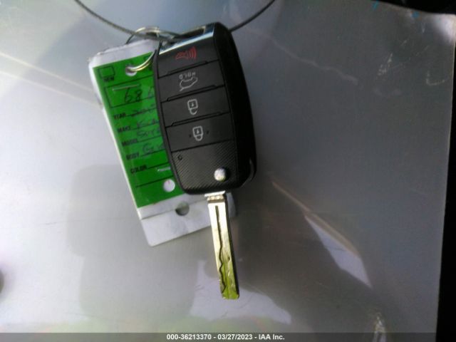 5XYKT4A70EG462613 KIA SORENTO LX