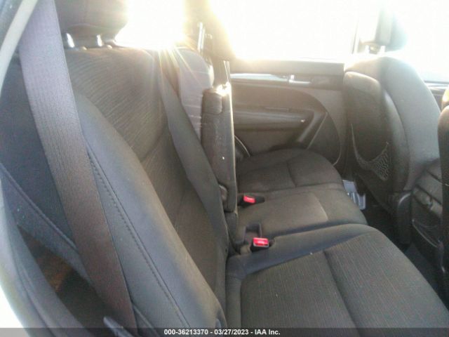 5XYKT4A70EG462613 KIA SORENTO LX
