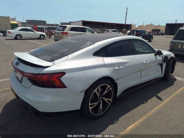 2022 Audi e-tron GT, VIN: WAUCJBFW9N7005274