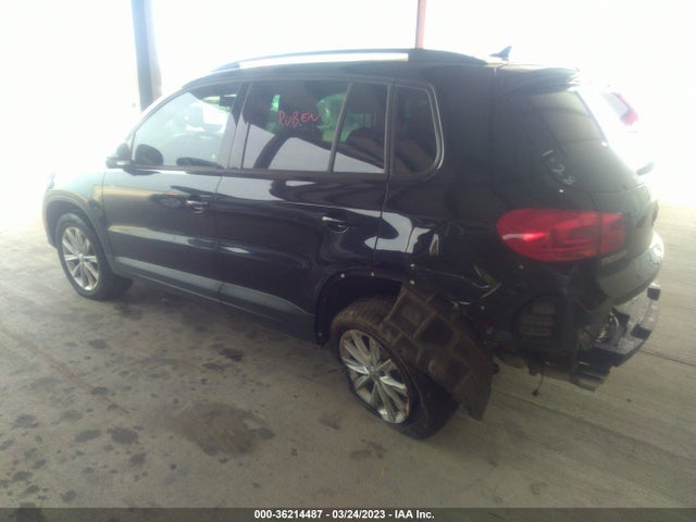 WVGAV7AXXFW606367 Volkswagen TIGUAN SE