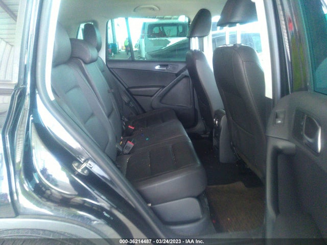 WVGAV7AXXFW606367 Volkswagen TIGUAN SE