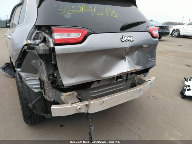 1C4PJLCS3FW712647 Jeep Cherokee Latitude