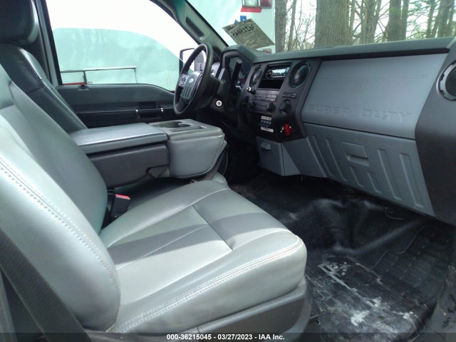 36215045 :رقم المزاد ، 1FDUF5GT9BEA02344 vin ، 2011 Ford Super Duty F-550 Drw Xl/xlt مزاد بيع
