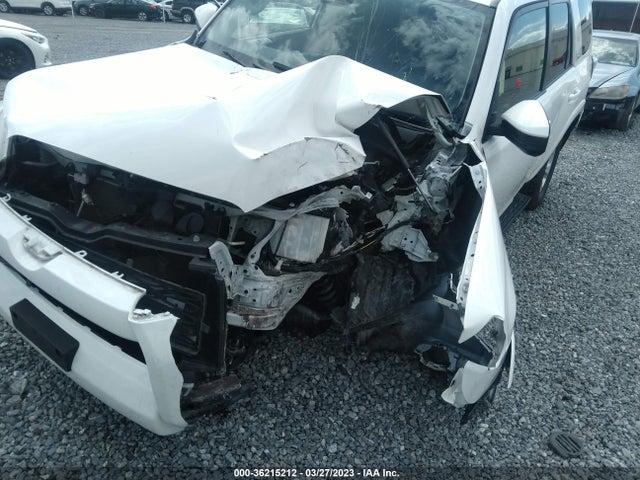 Toyota 4RUNNER SR5 2020 JTEBU5JR6L5785425 Image 6