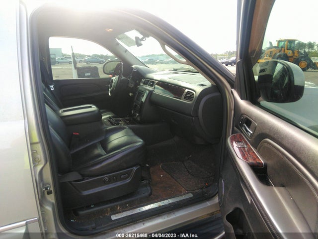2007 GMC YUKON DENALI VIN: 1GKFK63887J301956