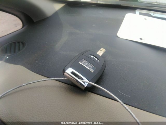 KNADM4A3XH6050156 KIA RIO LX