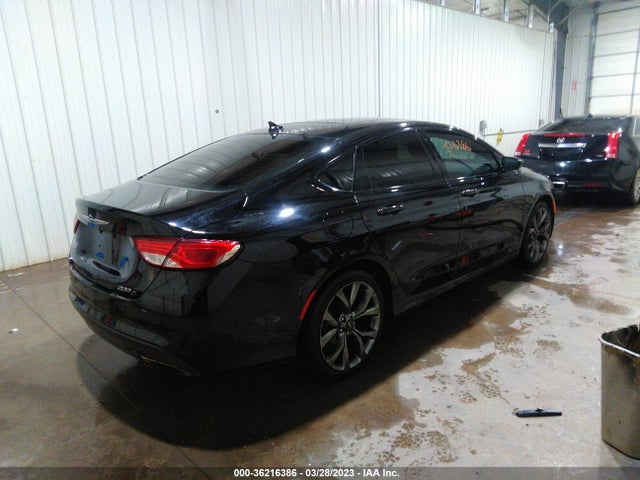 Chrysler 200 S 2015 1C3CCCBBXFN542582 Image 4