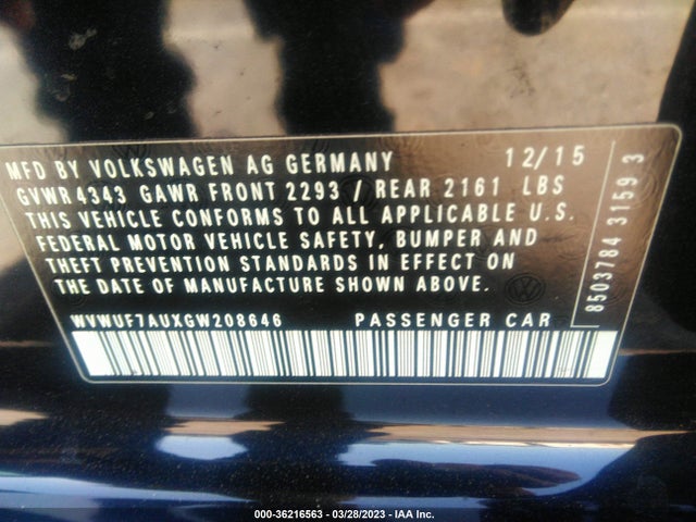 2016 Volkswagen Golf R, VIN: WVWUF7AUXGW208646