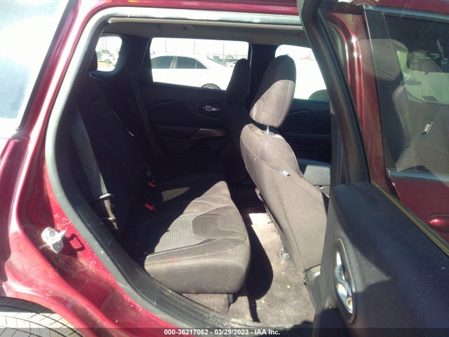 1C4PJLCB5KD240859 Jeep Cherokee Latitude