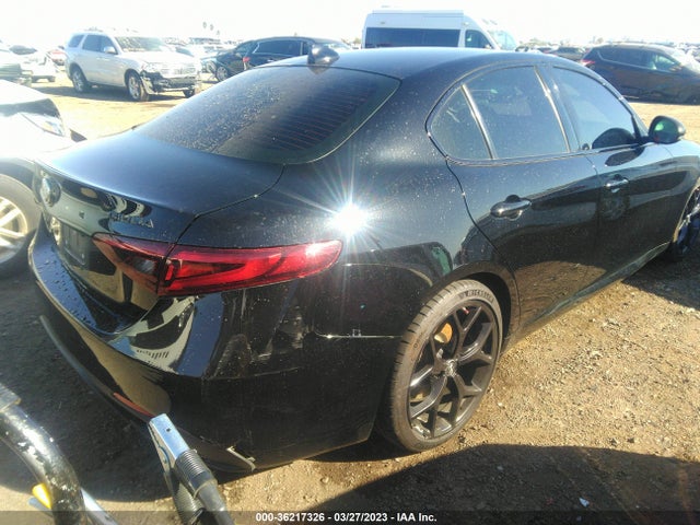 ZARFAMAN4K7611741 Alfa Romeo Giulia Sport