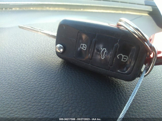 1VWAT7A30EC038151 Volkswagen Passat Wolfsburg Ed