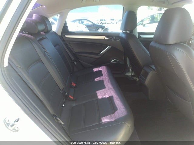 1VWAT7A30EC038151 Volkswagen Passat Wolfsburg Ed