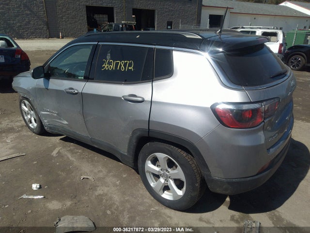 3C4NJDBB8JT283342 Jeep Compass Latitude