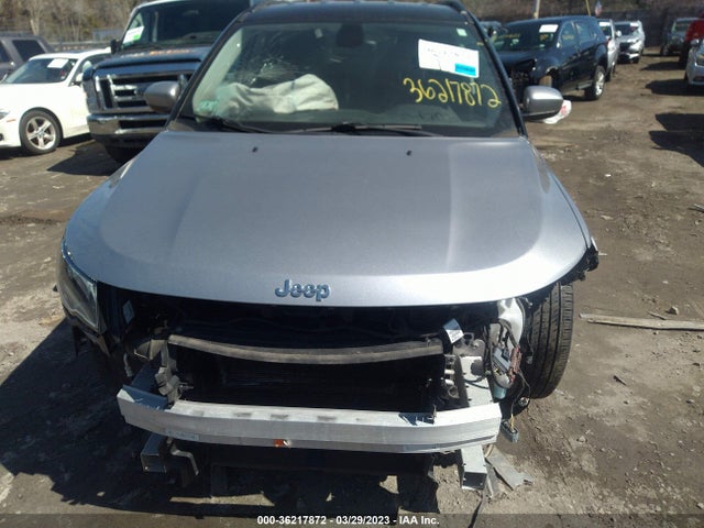 3C4NJDBB8JT283342 Jeep Compass Latitude