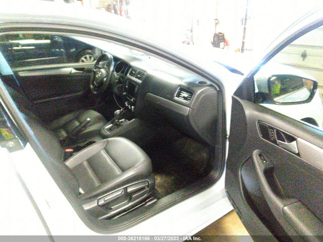 3VWDB7AJ2JM256423 Volkswagen Jetta 1.4t