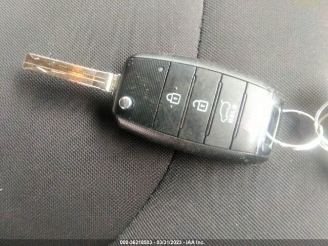 KNDJN2A22F7218832 KIA Soul Base