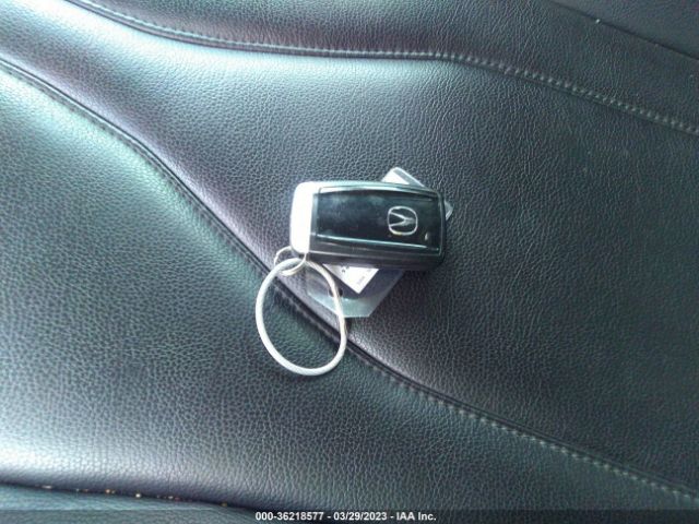 19UDE2F38MA001396 Acura ILX