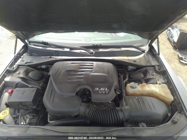 2C3CCARG5EH160568 Chrysler 300