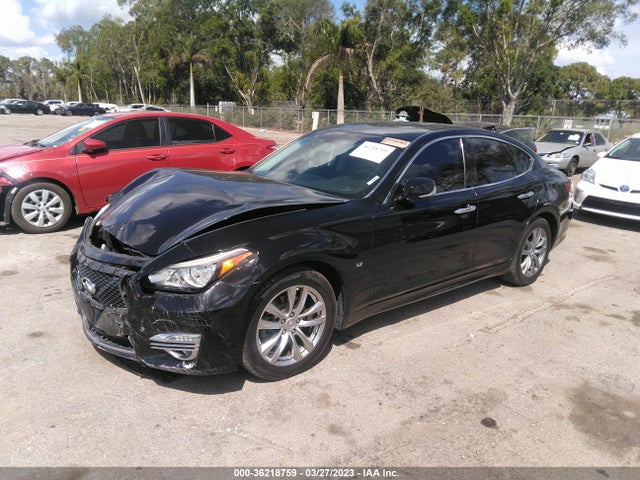2017 Infiniti Q70, VIN: JN1BY1AP7HM741000