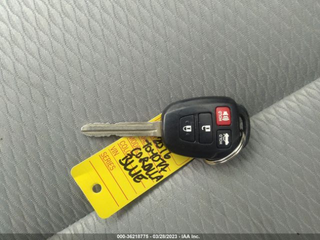 2T1BURHE9GC647563 Toyota COROLLA LE
