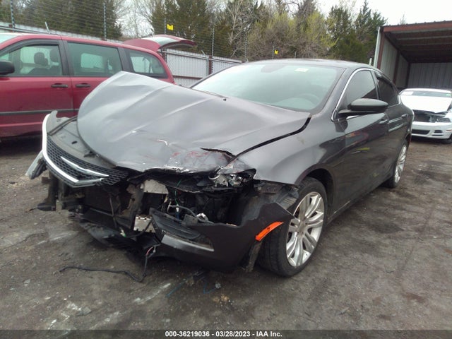 Chrysler 200 Limited 2015 1C3CCCAB4FN562912 Image 2