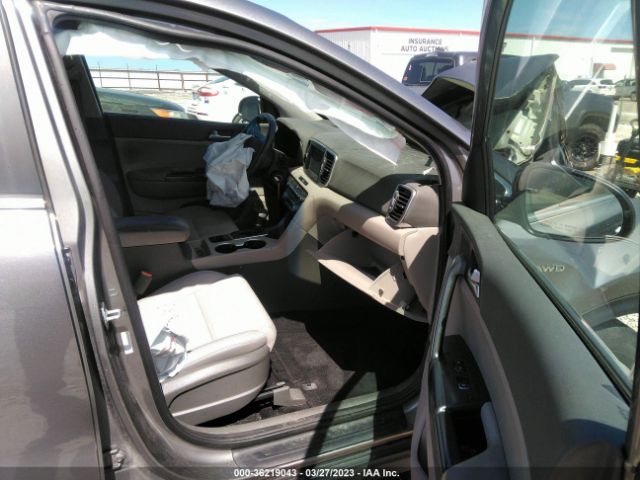 KNDPMCAC8H7264504 KIA Sportage Lx