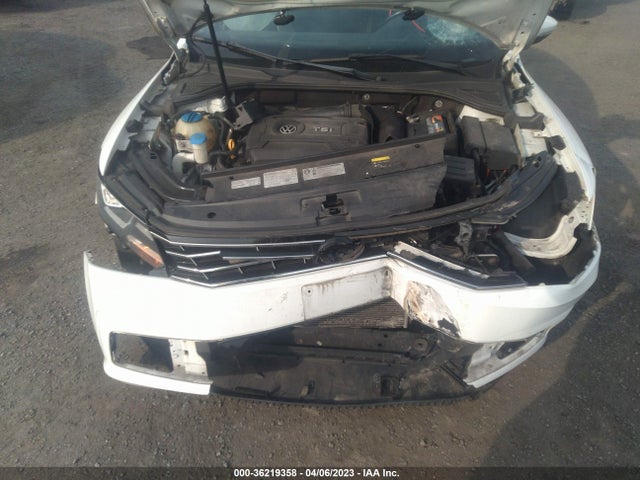 1VWBT7A30GC027707 Volkswagen Passat 1.8t Se