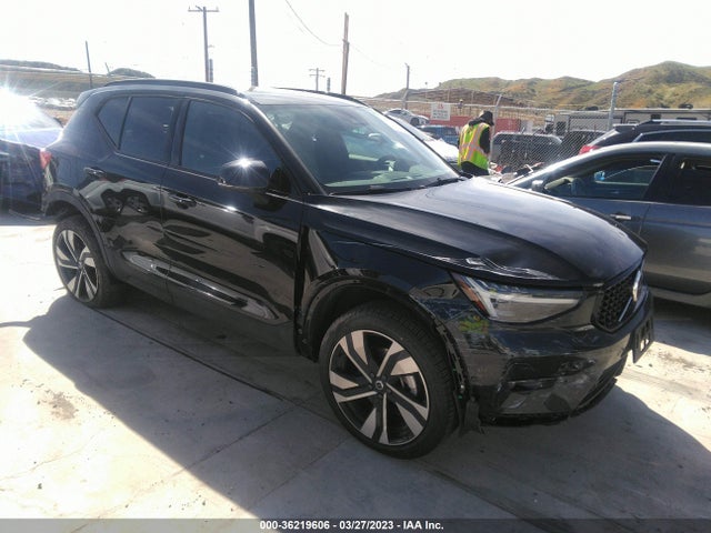 2023 Volvo XC40, VIN: YV4L12UMXP2983574