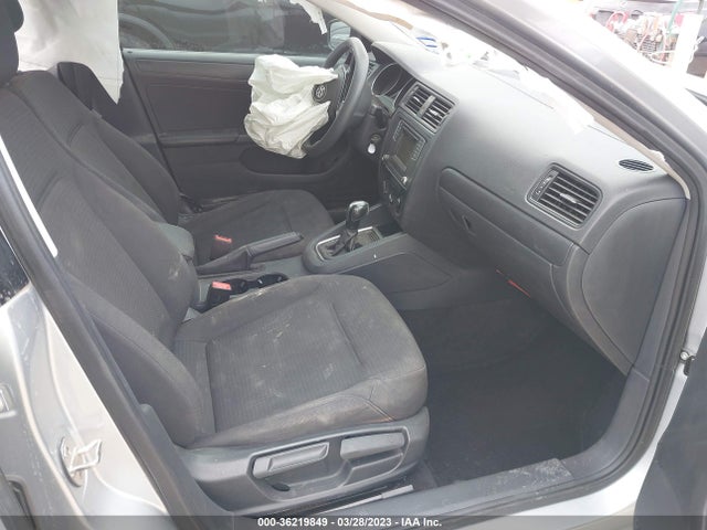3VW267AJ7GM305670 Volkswagen Jetta Sedan 1.4t S