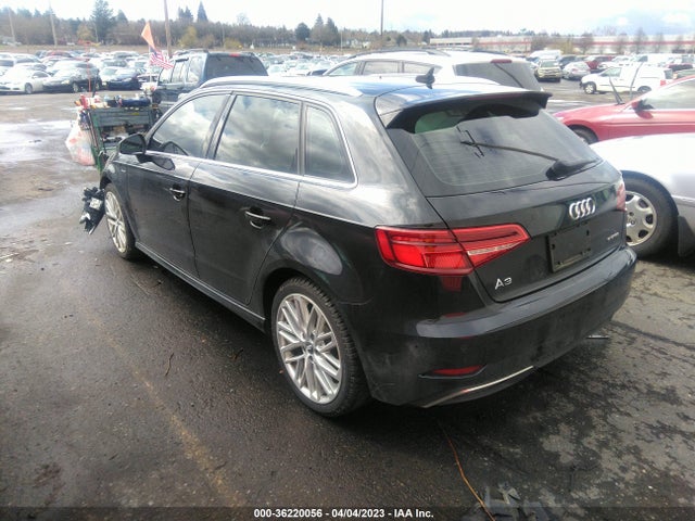 WAUTPBFFXJA084210 Audi A3 Sportback E-tron Premium Plus