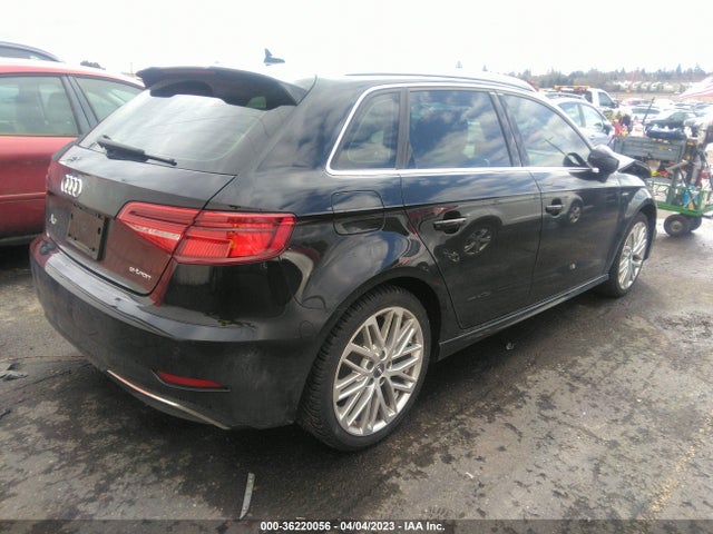 WAUTPBFFXJA084210 Audi A3 Sportback E-tron Premium Plus