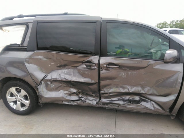 Toyota SIENNA LE 2017 5TDKZ3DC3HS899367 Image 6