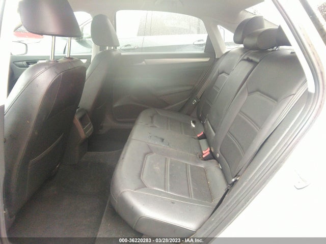 1VWAT7A35FC067680 Volkswagen Passat 1.8t Wolfsburg Ed