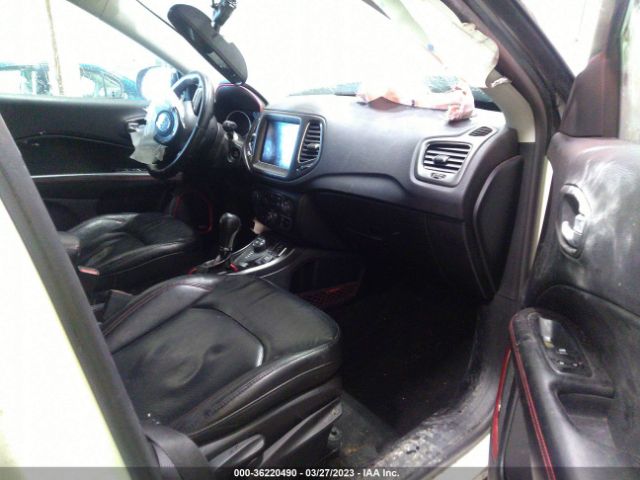 3C4NJDDB7JT115446 Jeep Compass Trailhawk