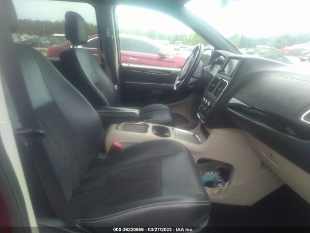 2C4RDGCG2KR723001 Dodge Grand Caravan Sxt